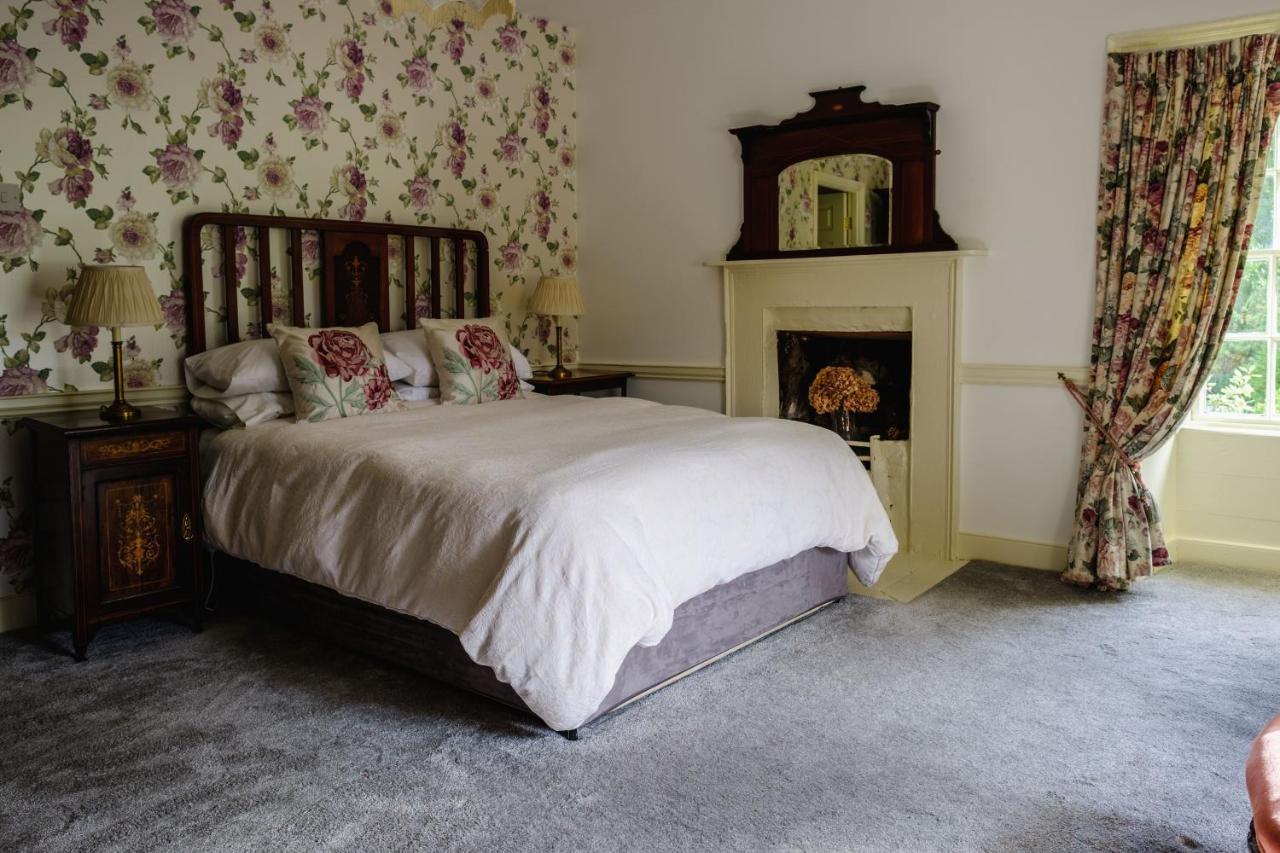 Brooklawn House Bed And Breakfast Mohill エクステリア 写真